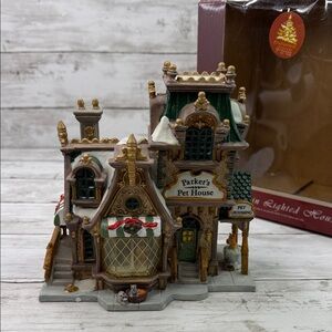 Lemax Enchanted “Forest Parker's Pet House”Menards Exclusive 2008 read